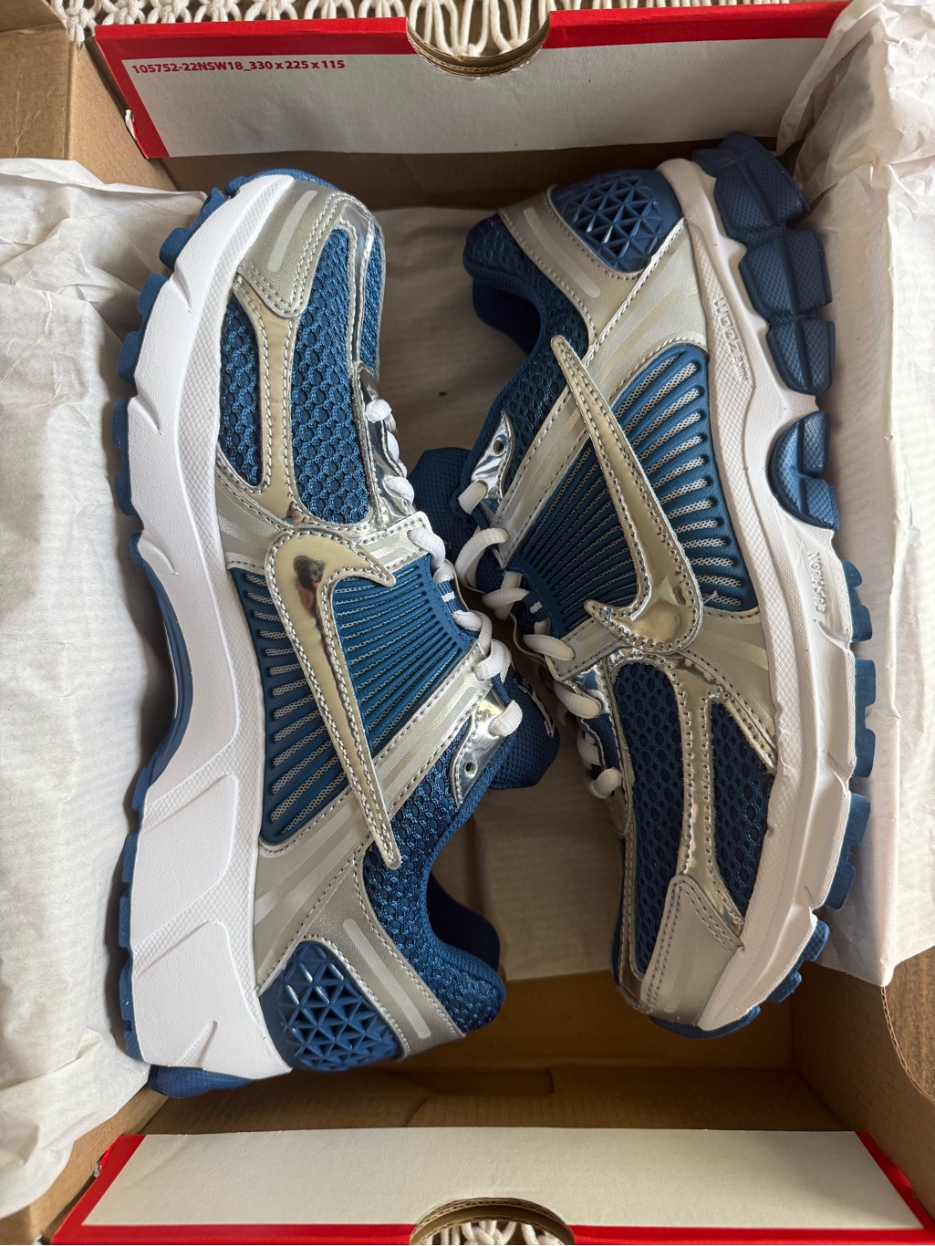 Brand New Nike Zoom Vomero 5